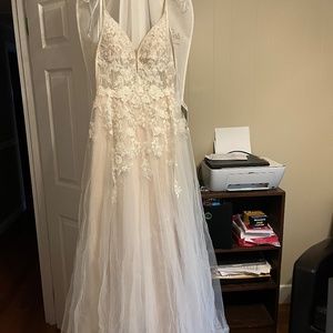 Essence of Australia Wedding Dress